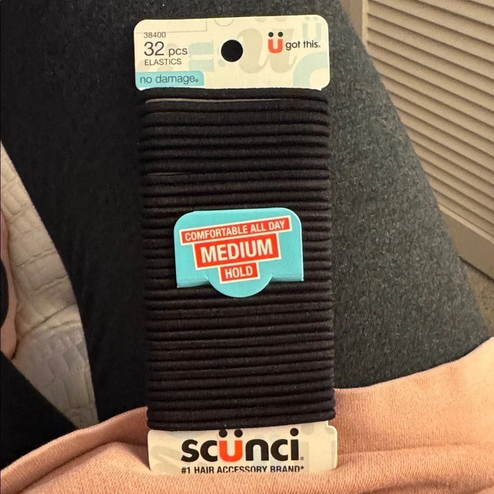 Scunci No Damage Medium Hold Hair Elastics in Black 32 pcs NEW